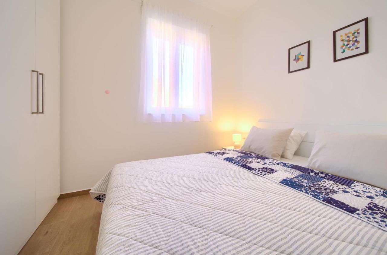 Apartments Meri Njivice Extérieur photo